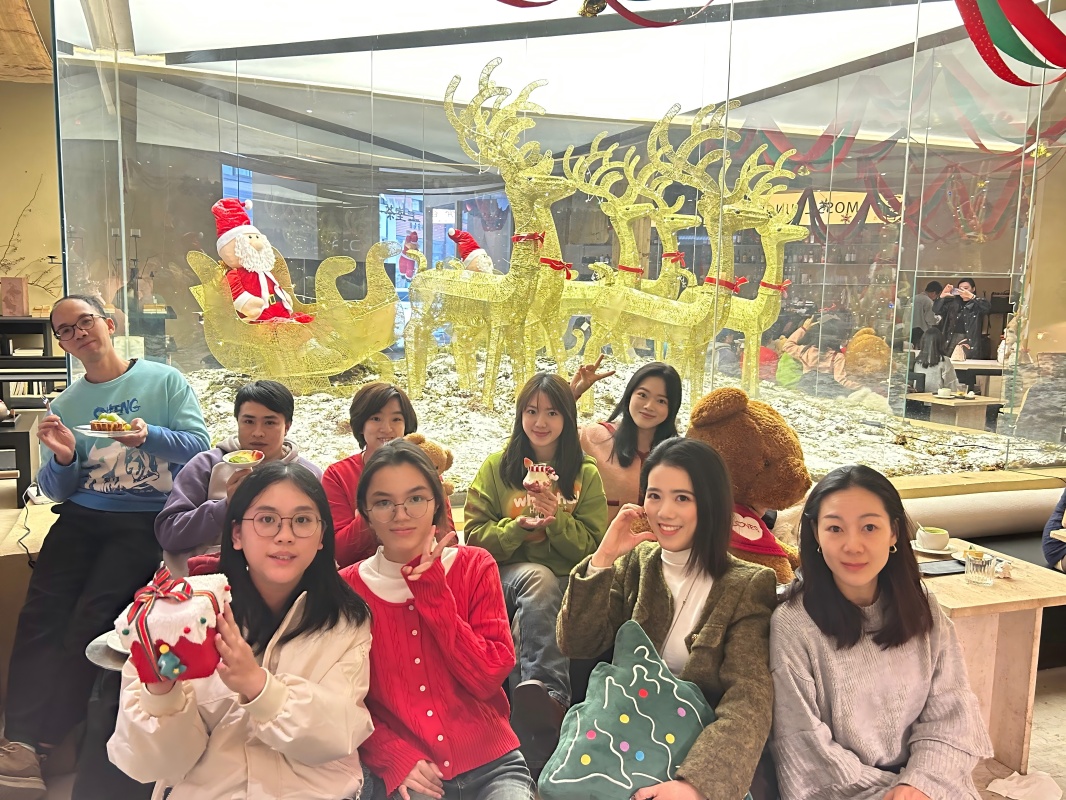 メリークリスマス、2024年12月25日！